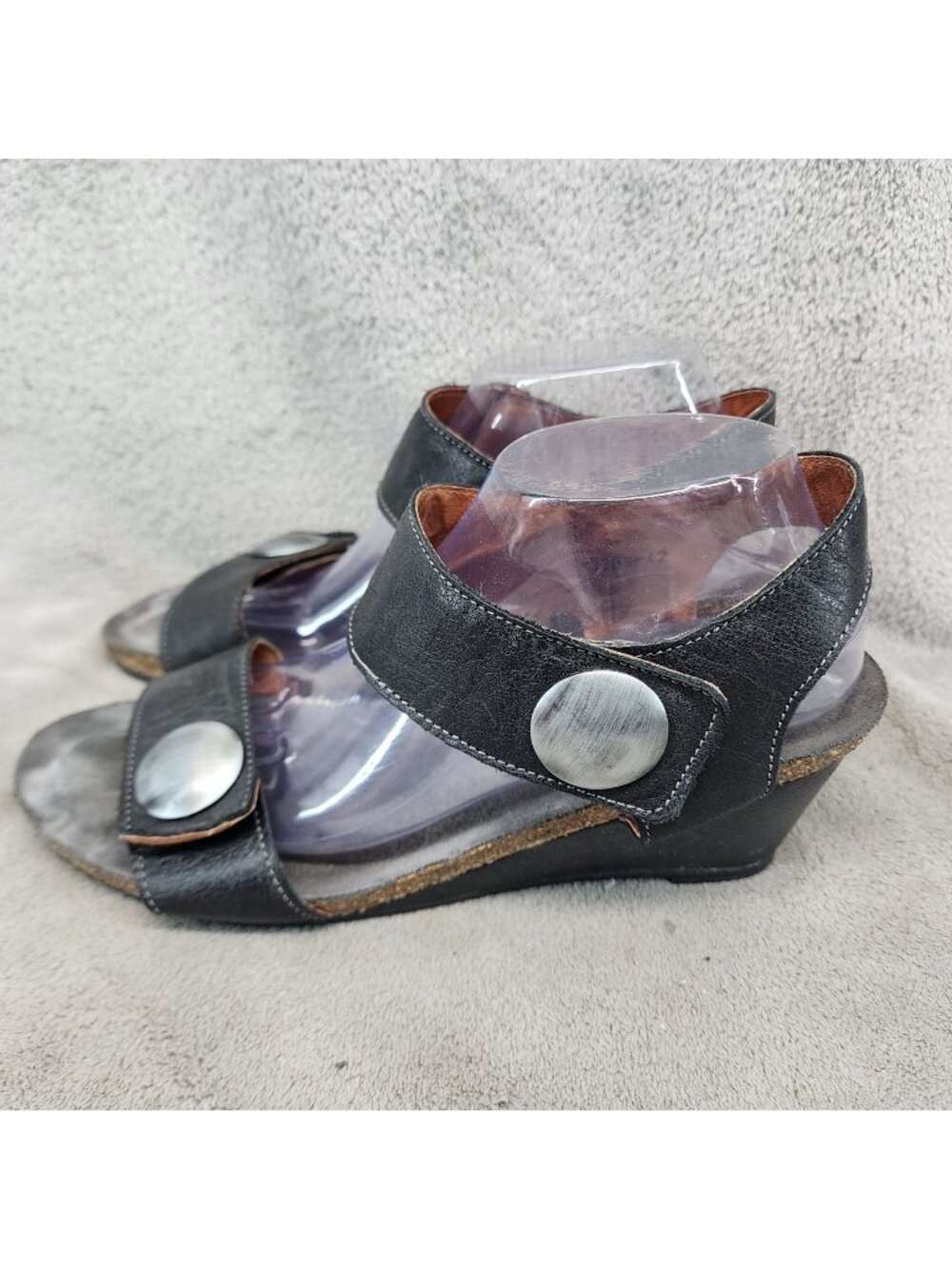 Taos Shoes Womens EU 42 Size 11-11.5 Carousel Black Leather Wedge Sandals *Read*